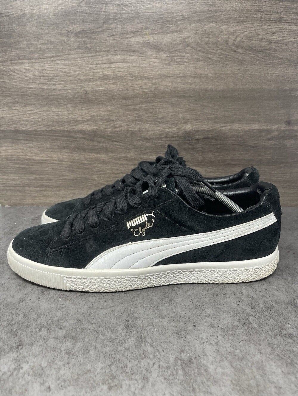 Puma Clyde Size 11 Mens Black White Suede Leather Classic Retro Sneakers